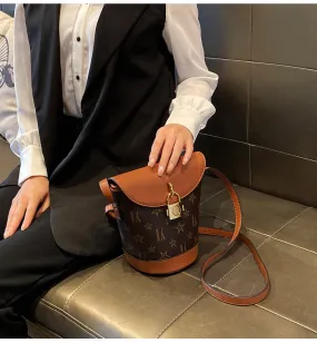 Christmas Gift Women's bag 2021 new luxury leather second generation bucket bag fashion diagonal bag printed shoulder bag all-match small bag
