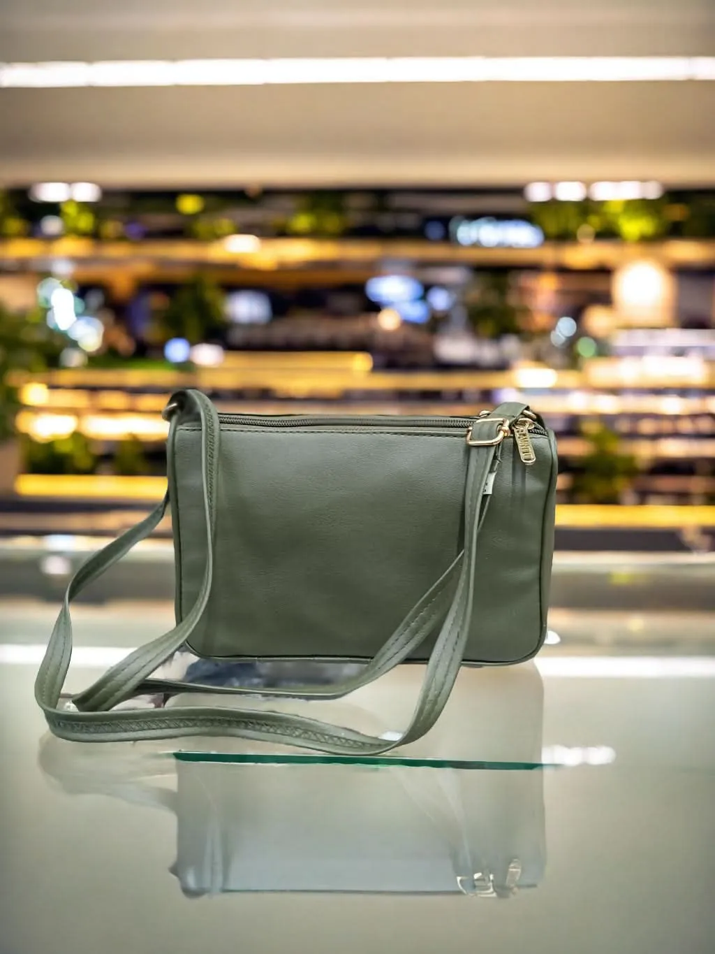 Leather Hand Bag for Women / Girls with gold-plated chain handle