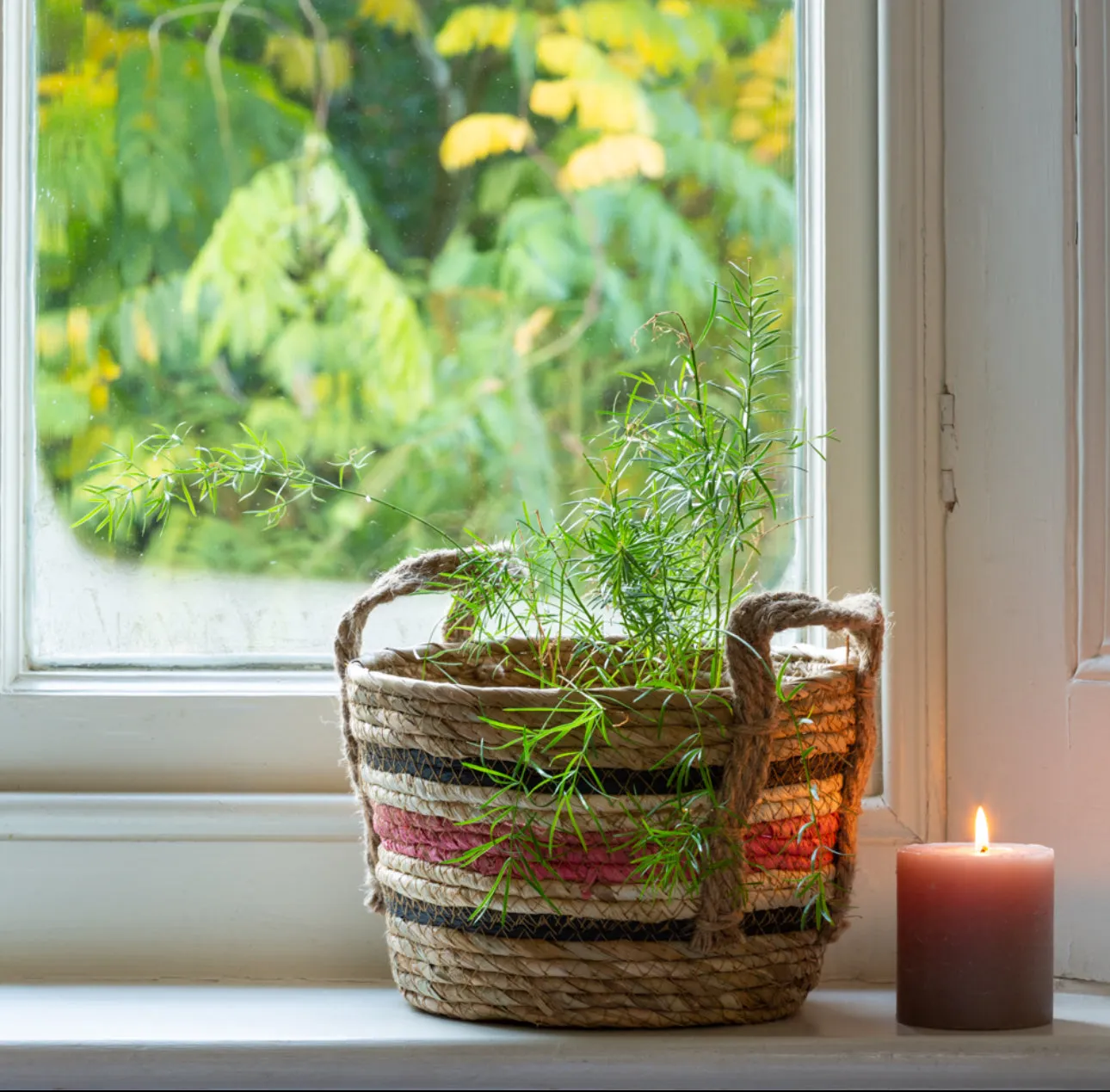 Rose Stripe Straw Basket - Medium