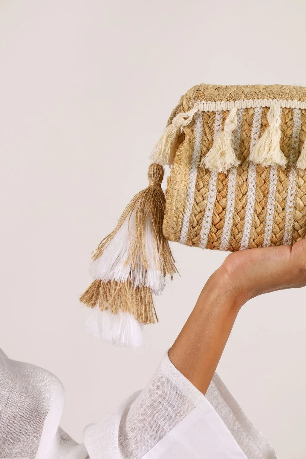 White Tassel Jute Pouch